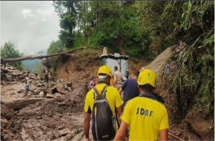 चमोली में बारिश से हालात बिगड़े, 19 मोटर मार्ग बंद; ग्रामीण क्षेत्रों का संपर्क प्रभावित